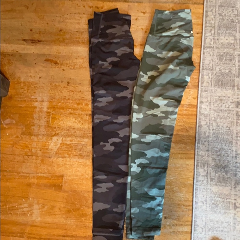 Aerie camo leggings set